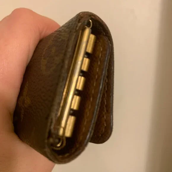 Louis Vuitton Monogram 4 key Multicles Holder Case - Picture 5 of 12